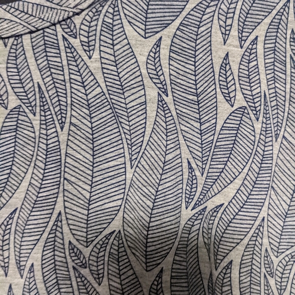 LuLaRoe Patrick - size L - Picture 2 of 4